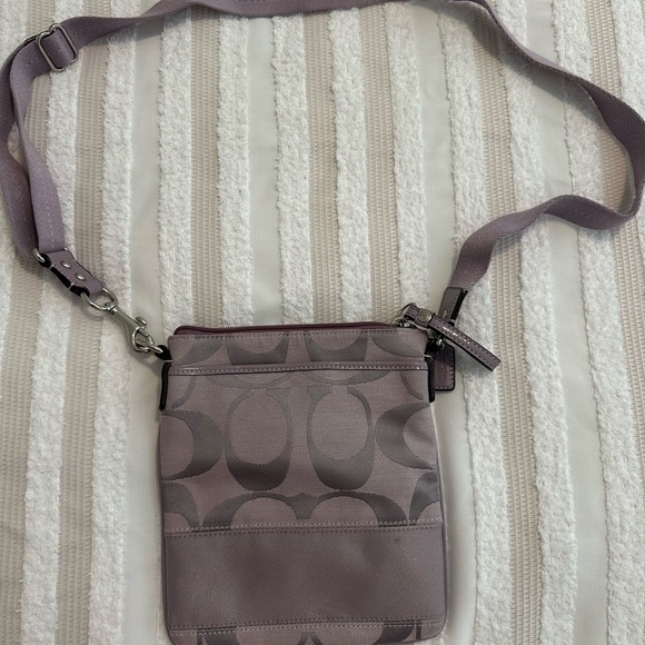 Coach Crossbody Bag - Picture 6 of 9